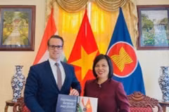 Hungarian magazine wants to publish more information of Vietnam