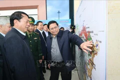 PM urges consideration of building border economic zone in Cao Bang