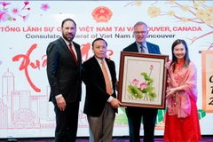 “Homeland Spring” programme for overseas Vietnamese held in Vancouver 