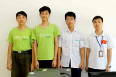 The four winning students of International Olympiad in Informatics (IOI) 2015. (Photo: VNA)