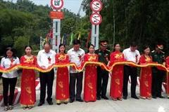 Bac Kan: Suspension bridges benefit locals 