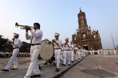 Visit Phạm Pháo craft village: A destination for trumpet lovers