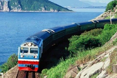 Thong Nhat train: The railway line that connects Vietnam