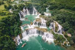 Ban Gioc Waterfall - A wonder in the border area