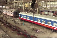 Gia Lam Train Plant: Bombs and historical ups and downs