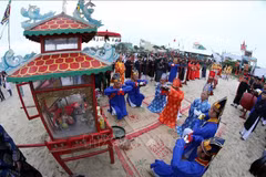 Traditional fish-praying festival in Thai Duong Ha village