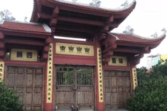 The ancient beauty of Thien Nien pagoda at West Lake