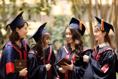 Vietnam sees great strides in illiteracy eradication, education universalisation