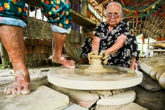 Discovering artisans' skills in Thanh Ha ancient pottery village