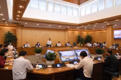 Three-layer zoning model must be multiplied in COVID-19 fight: Hanoi's Party leader