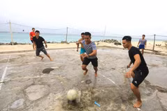 Sport activities - food for the mind of Truong Sa soldiers