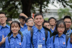 Young Party member Do Duc Thang (centre), a student of the Hanoi University of Science And Technology. (Photo: VietnamPlus)
