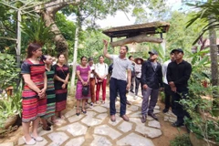 Ethnic minorities receive ecotourism training