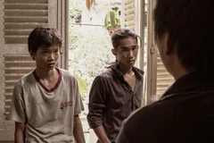 Online film screening: film makers want combination of pre-check and post-check