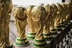Bat Trang producing World Cup trophies for fans