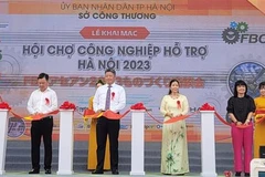 Supporting Industry Fair kicks off in Hanoi