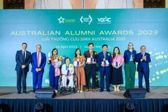 Australian Alumni Awards present to outstanding individuals 