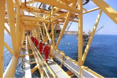 Despite falling oil prices, Petrovietnam’s revenue peaks in October