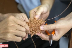 Pioneer in making items from copper wires