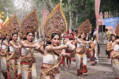 Parade promotes traditional culture in Thailand