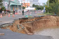 Mekong Delta suffers from coastal erosion, landslides