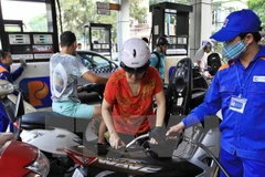 Ministry announces petrol price cut