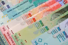 Malaysian PM announces 4.6 billion USD to support stock market