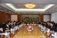 Vietnam, China strengthen land infrastructure cooperation