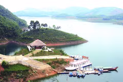Projects aim to keep rivers above water