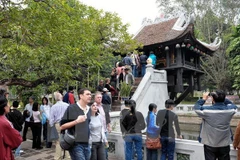 Vietnam welcomes 7.94 million foreign arrivals in 2015 