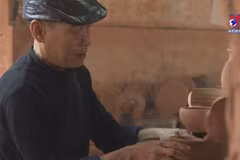 Phu Lang pottery village busy ahead of Tet
