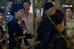 San Chay ethnic people’s dance wows Hanoi audiences