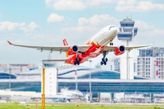 Vietjet offers 0 VND tickets and 10% discount on Business tickets