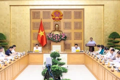 Economy to face mounting challenges in second half: ministry