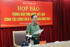 Deputy Minister of Public Security Tran Quoc To speaks at the press conference in Hanoi on July 8. (Photo: VNA)