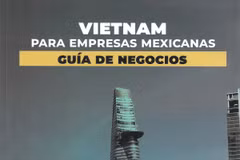The 13-chapter business guide consists of information on Vietnam's economy and foreign trade, updates on bilateral trade, potential sectors and products, useful tools related to the Comprehensive and Progressive Agreement for Trans-Pacific Partnership (CPTPP), as well as contacts in Vietnam. (Photo: VNA)