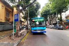 Hanoi buses quiet on first day of resuming operation
