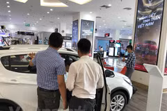 Under nine seat car imports rise 3.86 times in three quarters