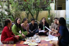 Singing practice of the Vi - Giam folk song club of Vinh Tan ward, Vinh city, Nghe An province. (Photo: VNA)