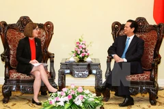 Prime Minister greets US Oregon State Governor 