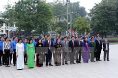 Hanoi leaders commemorate Russia’s October Revolution