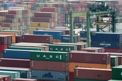 Singapore’s non-oil exports down 15.5 percent in May