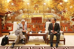 Hanoi seeks France’s experience in clean water, waste treatment 