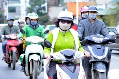 Hanoi chokes as air pollution increases