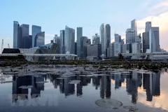 Singapore’s economic growth shows signs of slowndown