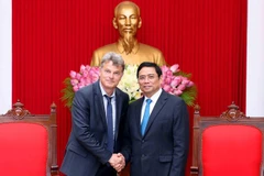 French Communist Party delegation welcomed in Hanoi