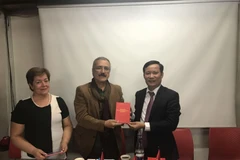 Vietnamese, Colombian communist parties boost cooperation
