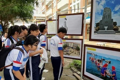 Exhibition on Hoang Sa, Truong Sa comes to Long An 