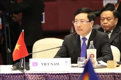 Vietnam vows to work for expanded ties between ASEAN and partners