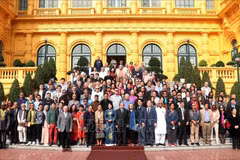 Vice President welcomes delegates to literature, poetry events 